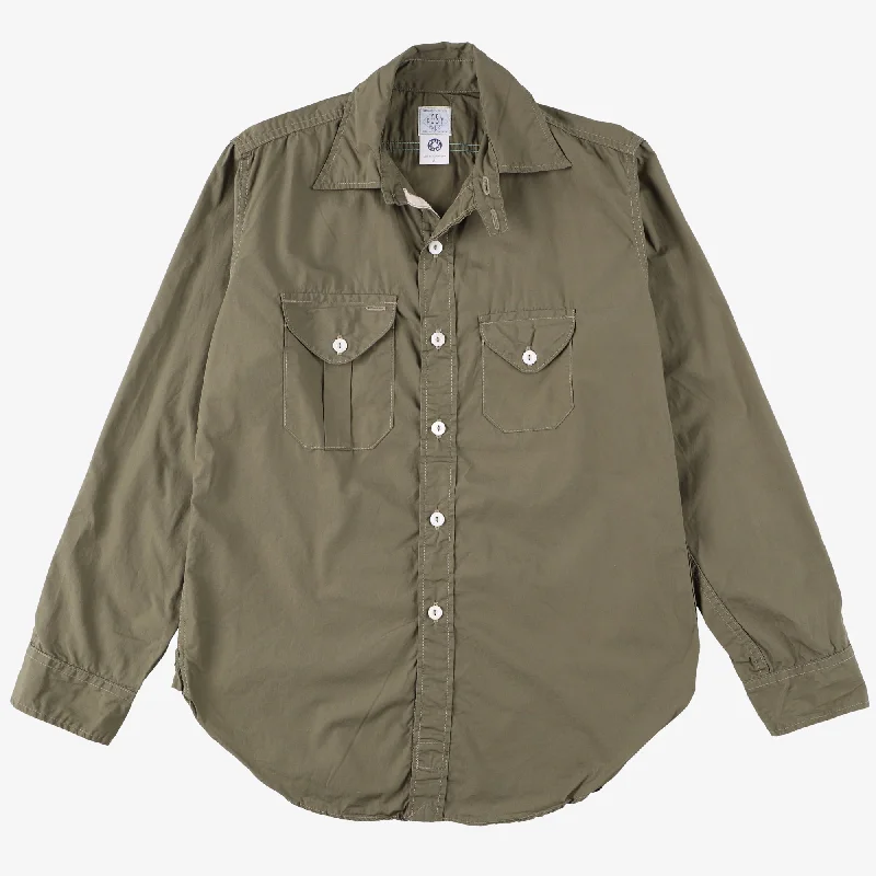 Casual Checkered Button-Down Shirt for Weekend Style-Cruzer Shirt : cotton poplin olive "Dead Stock"