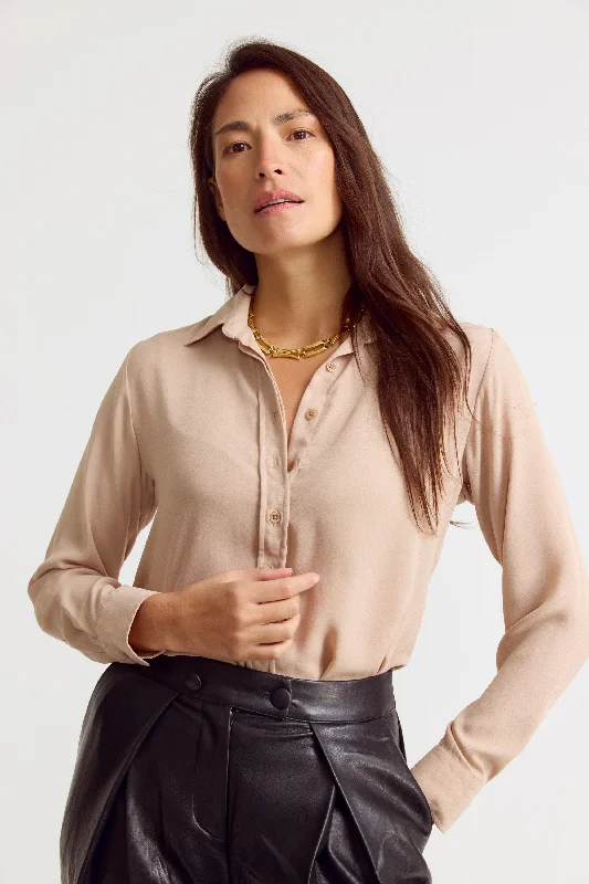 Comfortable Stretch Button-Down Shirt for All-Day Wear-The Signature Shirt