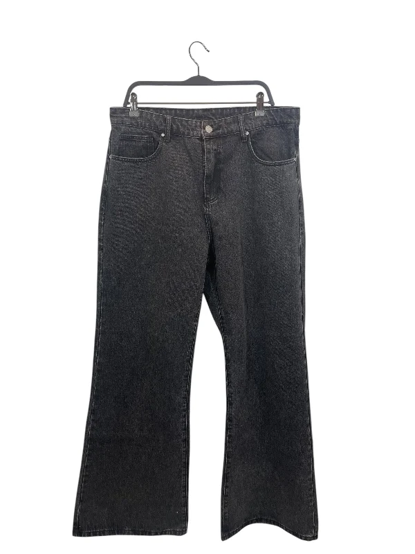 Relaxed Fit Denim Pants for Easygoing Looks-basketcase gallery/Pants/38/Denim/BLK/SCATTERED LETTERS ON BACK